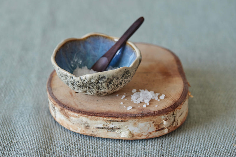 Spice bowl with spoon