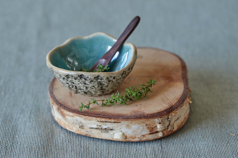 Spice bowl with spoon