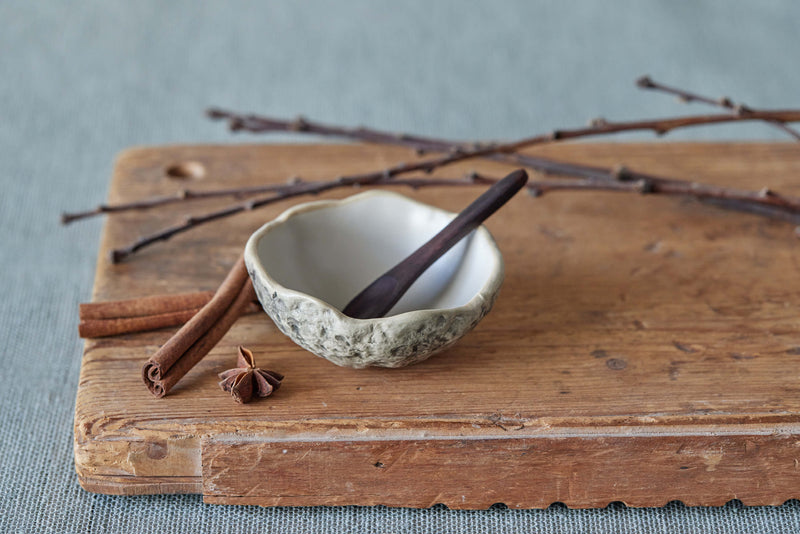 Spice bowl with spoon